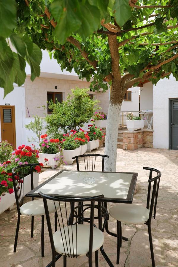 Guest House Gerard Ksamil Dış mekan fotoğraf